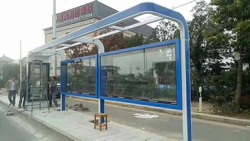 公交候車亭